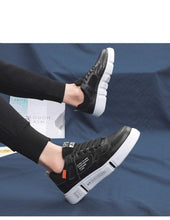 将图片加载到图库查看器，White Leather Sneakers For Men Breathable Casual Walking Sports Running Shoes Outdoor Travel Fitness Sneakers Comfortable Casual Shoes Outdoor Men Sneakers
