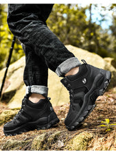 将图片加载到图库查看器，Winter Ankle Boots Mens Snow Warm Fur Leather Hiking Boots Outdoor Hunting Men's Work Warm Hiking Boots High Top Winter Outdoor Walking Lace Up Anti-Slip Breathable Ankle Booties For Mens
