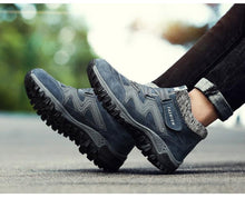 将图片加载到图库查看器，Winter Elegant Unisex Boots With Fur Warm Leather Snow Boots Winter Work Casual Shoes High Top Rubber Ankle Boots Leather Platform Fashion Luxury Boots Non-Slip Hiking Boots
