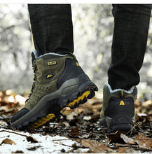 Load image into Gallery viewer, Winter Plush Warm Men's Boots Comfortable Non-slip Hiking Walking Boots Men's Outdoor Hunting Sports Snow Boots Waterproof Lightweight Warm Ankle Booties Comfortable Casual Hiking Boots
