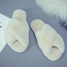 Load image into Gallery viewer, Winter Women Cozy Home Furry Slippers
