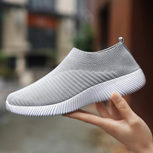 Load image into Gallery viewer, Woman Fashion New PU Leather Shoes Breathable Cute Heart Flats Casual White Sneakers Platform Tenis Comfortable Shoes Leather Womens Sneakers
