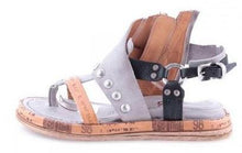 将图片加载到图库查看器，Woman Sandals Flat Casual Summer Sandals Women's Fashion Flip Flops Elegant Sandals Artificial Leather Platform Shoes Fashion Slides Ladies Lightweight Athletic Yoga Mat Sandals Slip On Thick Cushion Slippers Sandals
