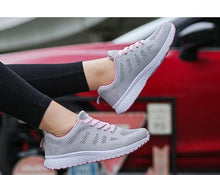 将图片加载到图库查看器，Women Casual Fashion Breathable Walking Mesh Flat Shoes White Sneakers Summer New Fashion Women's Vulcanized Running Sneakers Walking Tennis Shoes
