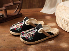 将图片加载到图库查看器，Women Casual Linen Handmade Mules Flat Slippers Retro Vegan Summer Canvas Comfortable Espadrille New Women Shoes Slides Flat Summer Style Handmade Retro Slippers
