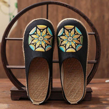 将图片加载到图库查看器，Women Casual Linen Handmade Mules Flat Slippers Retro Vegan Summer Canvas Comfortable Espadrille New Women Shoes Slides Flat Summer Style Handmade Retro Slippers
