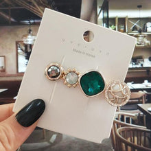 Load image into Gallery viewer, Women Hair Clips Set Jewelry Fashion Green Crystal Hair Accessories Luxury Simulation Pearl Barrette Pin For Girl Gift Ornaments Fashion Hairgrips Accessories For Party
