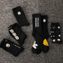 将图片加载到图库查看器，Women Korea Funny Socks Long Socks Black Cool Socks Harajuku GD Hip Hop Cotton Skateboard Socks Men New Trend Daisy Socks Men
