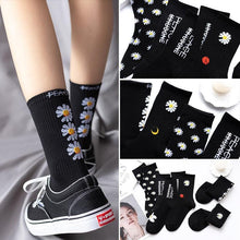将图片加载到图库查看器，Women Korea Funny Socks Long Socks Black Cool Socks Harajuku GD Hip Hop Cotton Skateboard Socks Men New Trend Daisy Socks Men
