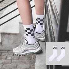 将图片加载到图库查看器，Women Korea Funny Socks Long Socks Black Cool Socks Harajuku GD Hip Hop Cotton Skateboard Socks Men New Trend Daisy Socks Men
