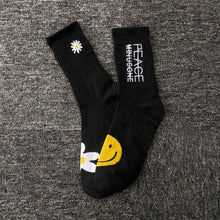 将图片加载到图库查看器，Women Korea Funny Socks Long Socks Black Cool Socks Harajuku GD Hip Hop Cotton Skateboard Socks Men New Trend Daisy Socks Men
