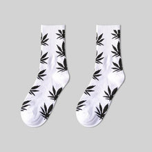 将图片加载到图库查看器，Women Korea Funny Socks Long Socks Black Cool Socks Harajuku GD Hip Hop Cotton Skateboard Socks Men New Trend Daisy Socks Men
