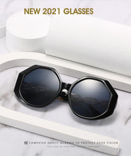 Load image into Gallery viewer, Women Large Hexagon Inspired Sunglasses Fashionable Big Frame &amp; Polygonal Ladies Sunglasses Classic Retro Shape Street Shooting Sunglasses For Men And Women Sunglasses
