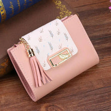 Load image into Gallery viewer, Women Pink PU Leather Short Wallet Trendy New Fashion  Vintage Mini Purses Cute Feather Design Wallets
