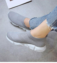 将图片加载到图库查看器，Women Slip On White Sneakers Vulcanize Shoes Super Light Women Casual Breathable Walking Shoes Lightweight Running Shoes Mesh Workout Casual Espadrilles Sports Sneakers
