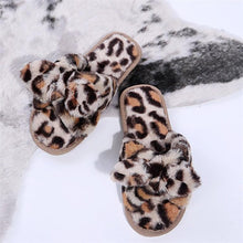 将图片加载到图库查看器，Women Slippers Winter Shoes Home Slippers Faux Fur Slippers Leopard Print Bow Decoration Shoes Faux Fur Slippers Warm Flip Flop House Slippers Open Toe Home Slippers For Girls
