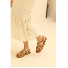 将图片加载到图库查看器，Women Summer Straw Rope Mesh Sandals Cross Tied Flat Sea Beach Casual Light Multi Elegant Design Flip Flop Trend Fashion High Quality Handmade Natural Comfortable Walking Sandals With Arch Support For Women
