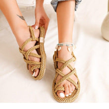将图片加载到图库查看器，Women Summer Straw Rope Mesh Sandals Cross Tied Flat Sea Beach Casual Light Multi Elegant Design Flip Flop Trend Fashion High Quality Handmade Natural Comfortable Walking Sandals With Arch Support For Women
