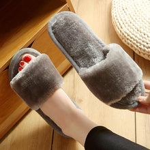 将图片加载到图库查看器，Women Winter Heart Shoes Woman Slides Plush Home Slippers Indoor House Shoes Winter Warm Fur Slippers With Embroidered Heart Details Soft And Warm House Slippers With Cushioned Insole

