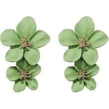 将图片加载到图库查看器，Women's Boho Flower Shaped Daisy Stud Earrings
