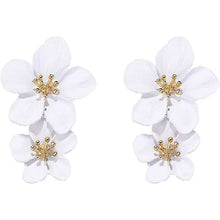 将图片加载到图库查看器，Women's Boho Flower Shaped Daisy Stud Earrings
