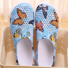 Load image into Gallery viewer, Womens Casual Clogs Breathable Beach Sandals Slippers Summer Slip On Women Flip Flops Home Shoes Breathable Water Shoes Beach Sandals Lightweight Slip-On Clogs
