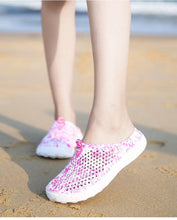将图片加载到图库查看器，Womens Casual Clogs Breathable Beach Sandals Valentine Slippers Summer Slip On Women Flip Flops Shoes Sandals Quick Drying Slippers Walking Lightweight Rain Beach Summer Pool Water Shoes

