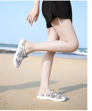 将图片加载到图库查看器，Womens Casual Clogs Breathable Beach Sandals Valentine Slippers Summer Slip On Women Flip Flops Shoes Sandals Quick Drying Slippers Walking Lightweight Rain Beach Summer Pool Water Shoes
