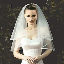 Load image into Gallery viewer, Women's Simple Bridal Veil with Comb

