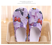 将图片加载到图库查看器，Womens Slip-On Quick Dry Water Clogs Shoes Beach Sandals Lightweight Breathable Bathroom Garden Clogs Shoes Summer Breathable Mesh Sandals Beach Footwear Anti-Slip Slippers Quick Drying Sandals
