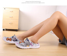 将图片加载到图库查看器，Womens Slip-On Quick Dry Water Clogs Shoes Beach Sandals Lightweight Breathable Bathroom Garden Clogs Shoes Summer Breathable Mesh Sandals Beach Footwear Anti-Slip Slippers Quick Drying Sandals
