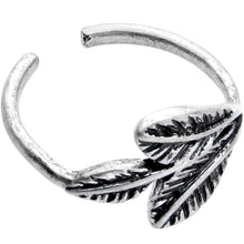 Load image into Gallery viewer, Silver Plated Plume of Feathers Toe Ring
