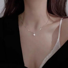 将图片加载到图库查看器，Zirconia Water Drop Pendant Clavicle Chain Necklace
